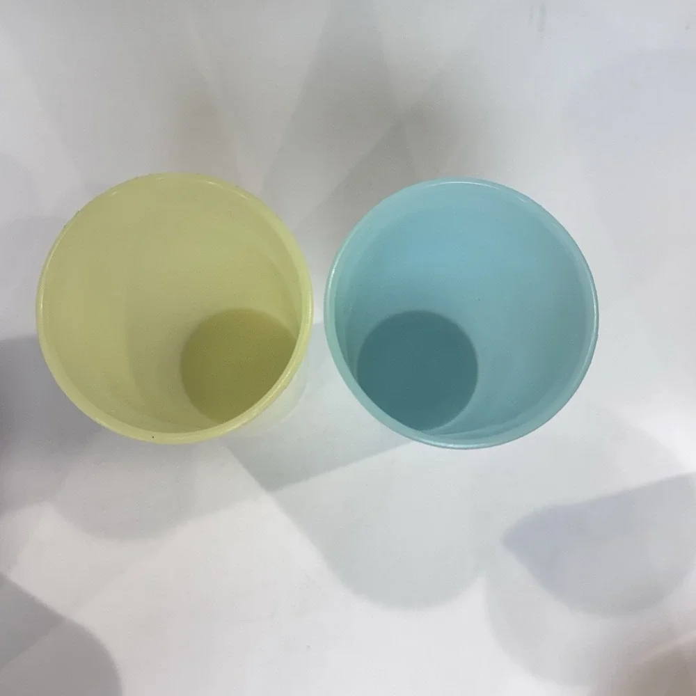 Vintage Tupperware Plastic Cups Tumblers Lot of 8‎ Various Colors & Years